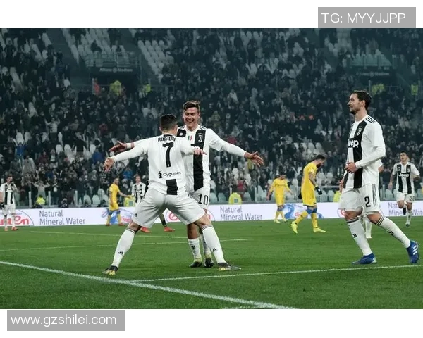 尤文图斯与费伦兹的激烈对决展现意甲赛场的精彩与魅力